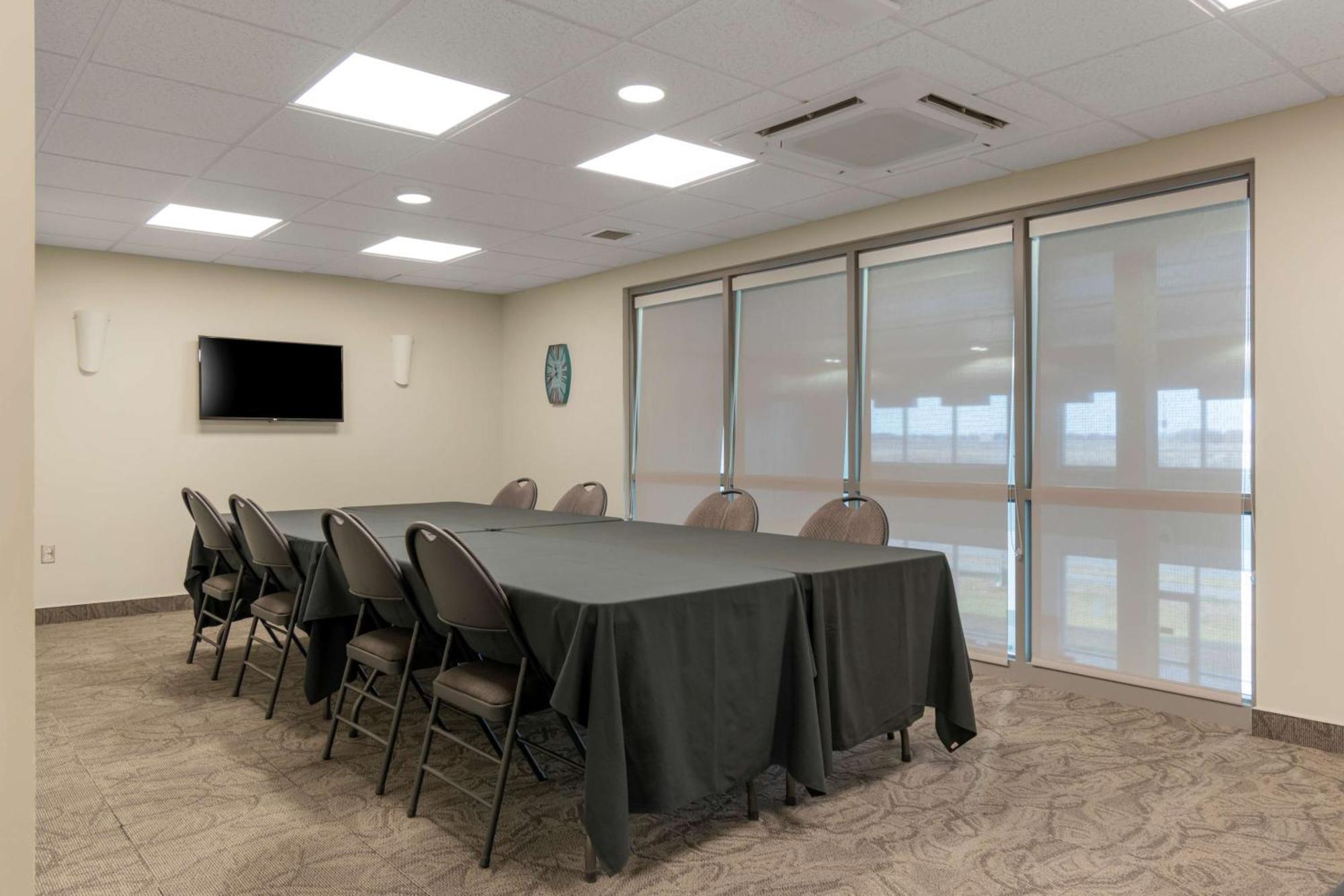 Best Western Plus Airport Inn&Suites Saskatoon Extérieur photo