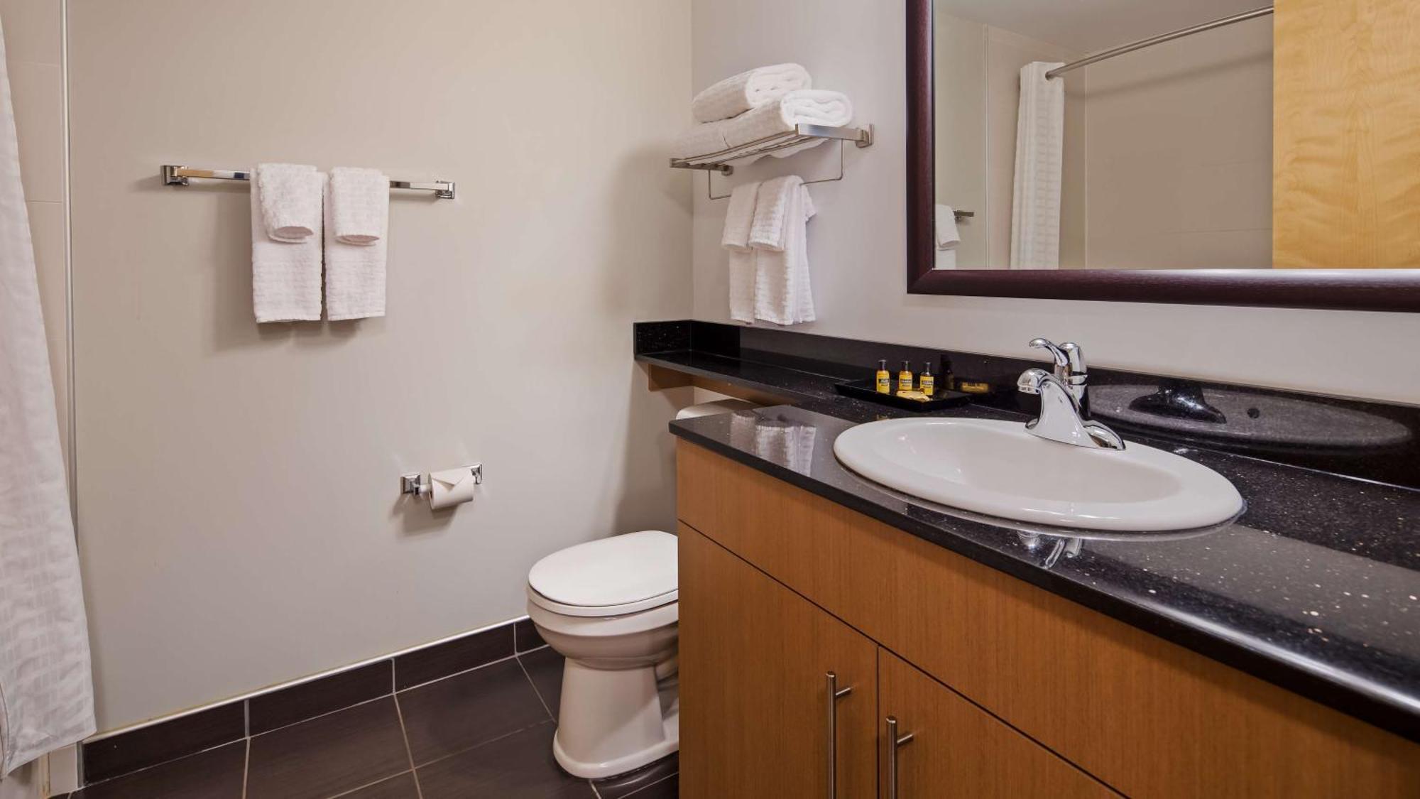 Best Western Plus Airport Inn&Suites Saskatoon Extérieur photo