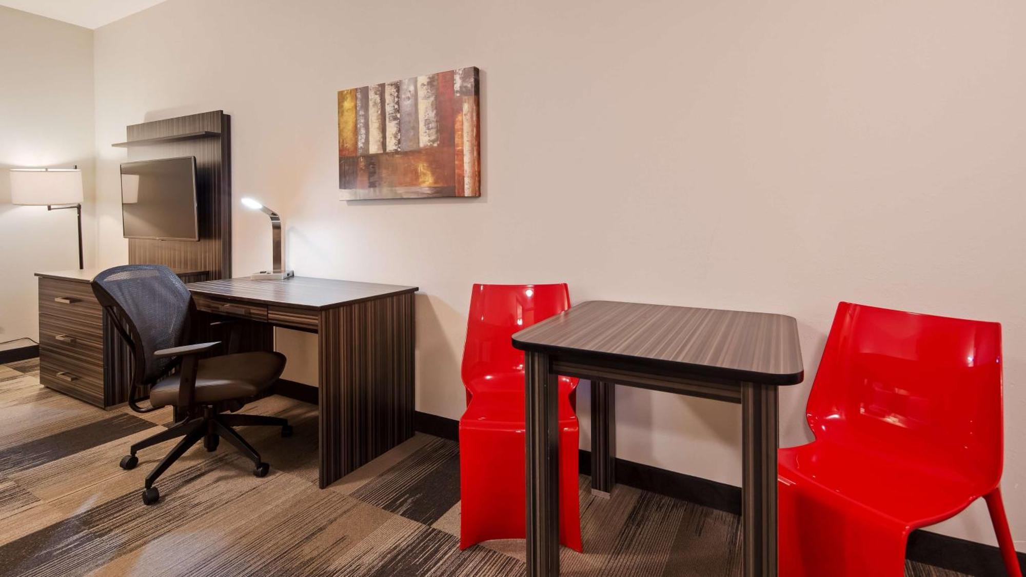 Best Western Plus Airport Inn&Suites Saskatoon Extérieur photo