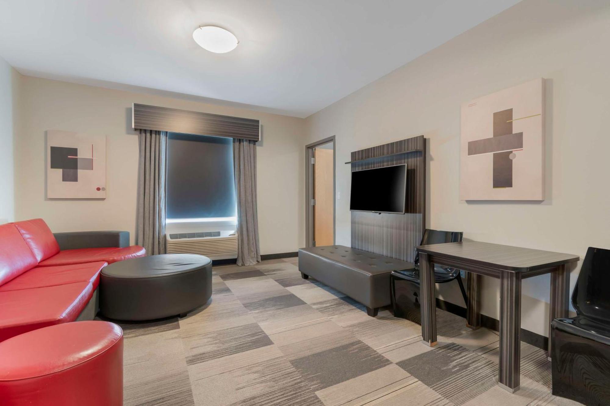 Best Western Plus Airport Inn&Suites Saskatoon Extérieur photo