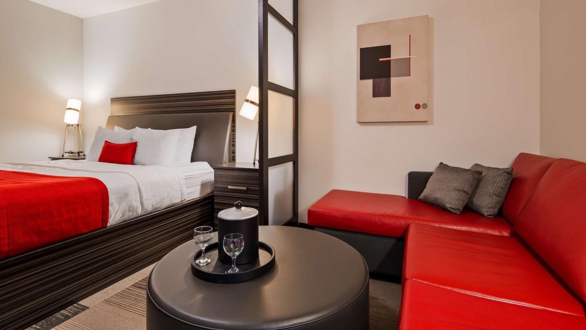 Best Western Plus Airport Inn&Suites Saskatoon Extérieur photo